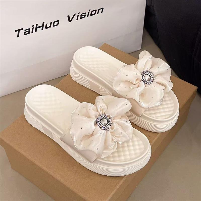 Cool slippers female summer outer wear one-word slippers thick-soled Korean version fashion explosion shopping sandals fairy wind outer wear beach