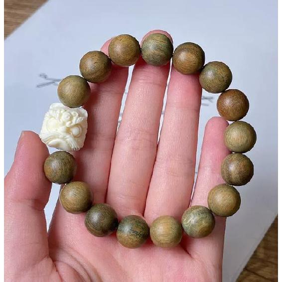 Lion Dance Gradient Bodhi White Jade Bodhi Bracelet Gentle and delicate Buddhist prayer beads bracelet made of Bodhi seeds Green Sandalwood Lion Awa