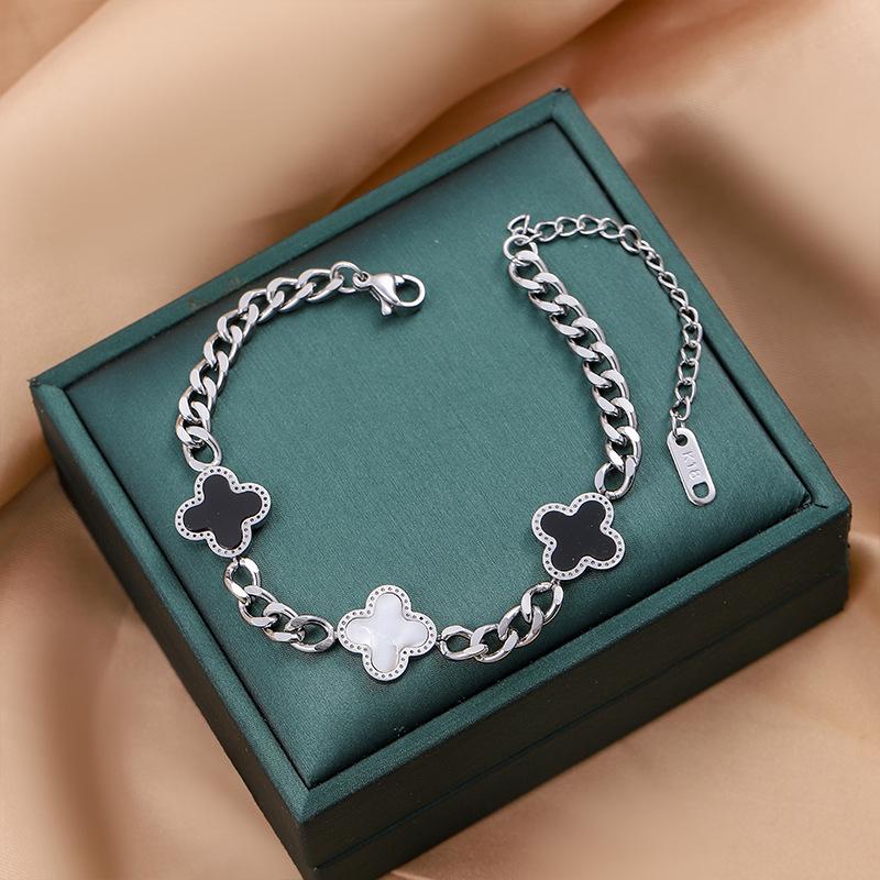 Elegantes Damenarmband aus Titanstahl - Stilvolles High-End-Design, Leichter Luxus, Vielseitiges Modeaccessoire