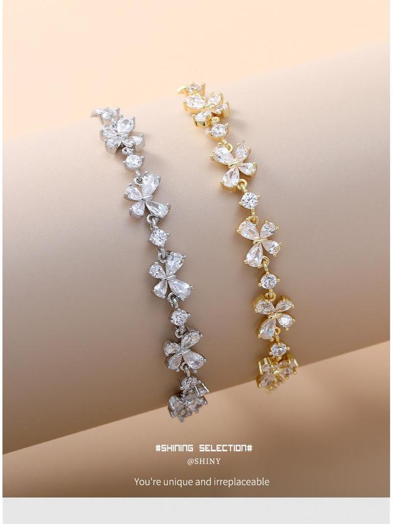 Luxurious Copper Alloy Bow Tie Bangle: Elegant Women's Jewelry