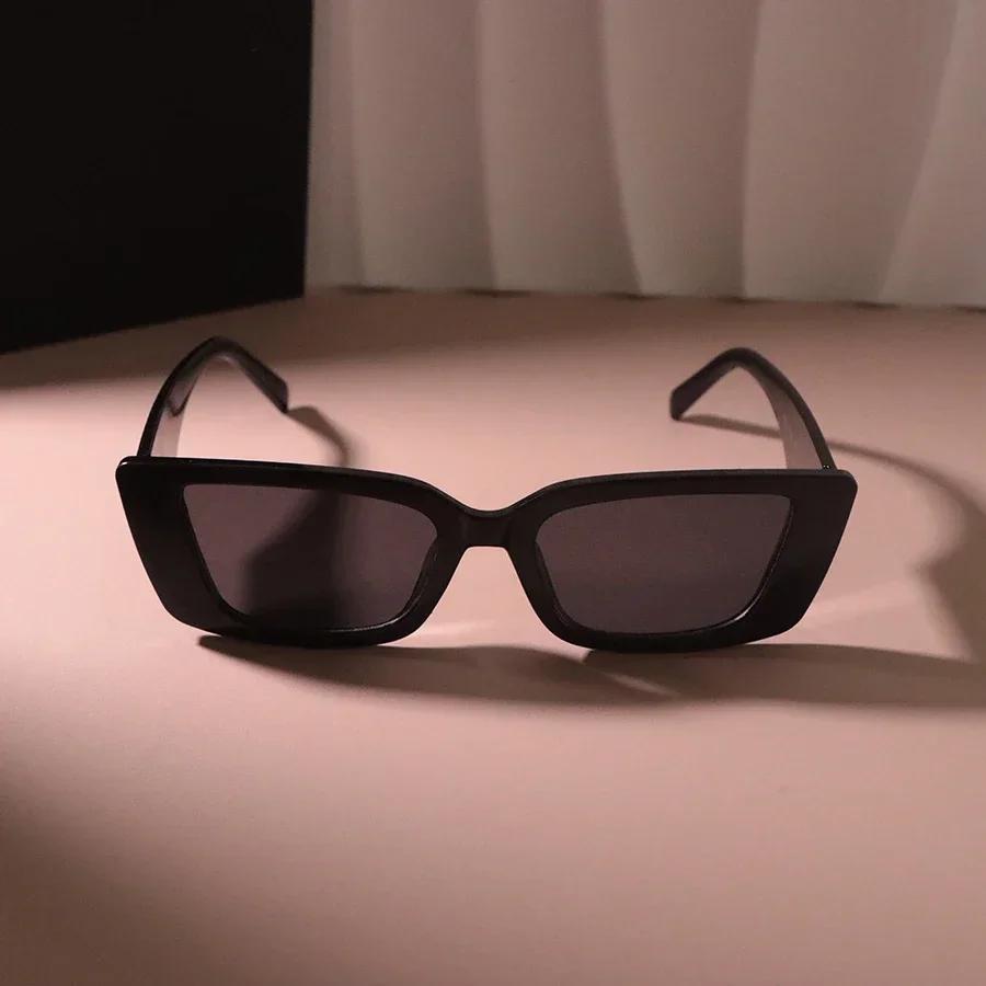 Retro Square Sunglasses Women Men Brand Rectangle Vintage Sun Glasses Female Male Mirror Punk Travel Shades