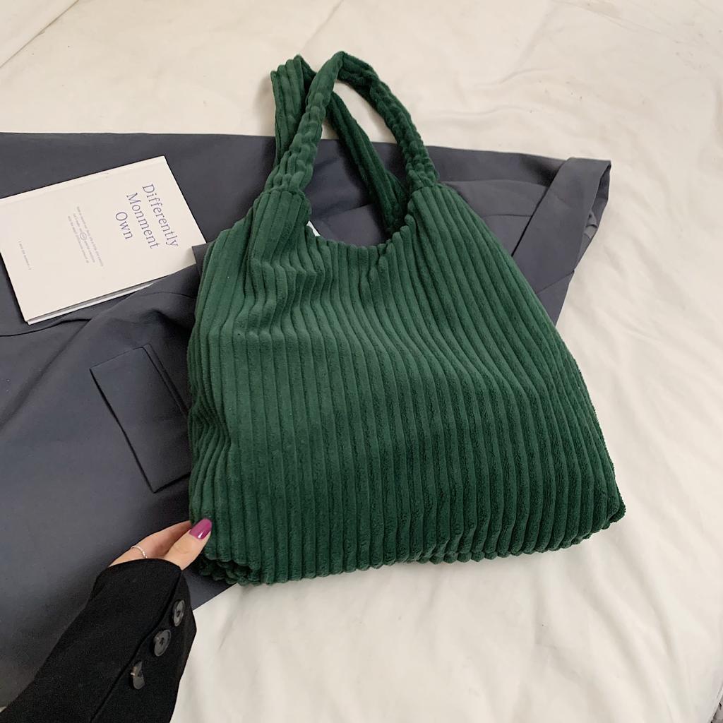 Korean ins temperament lady commuter velvet shoulder bag new literary and artistic style college student class tote bag