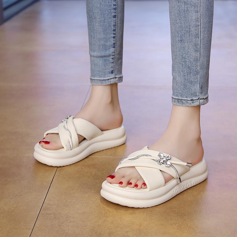 Neue Sommeroberbekleidung mit flachem Boden und weicher Sohle für komfortable und vielseitige Outdoor-Abkühlung für Damen