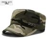 Pánská vojenská zelená kšiltovka s plochým vrškem a sluneční clonou se železným štítkem