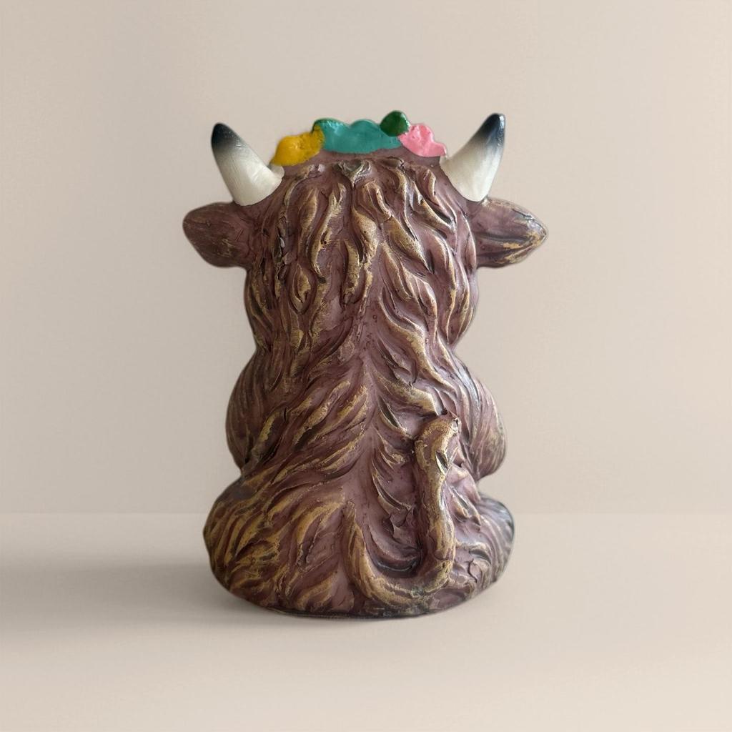 Creative Highland Cattle Resin Statue for Garden and Home Decor