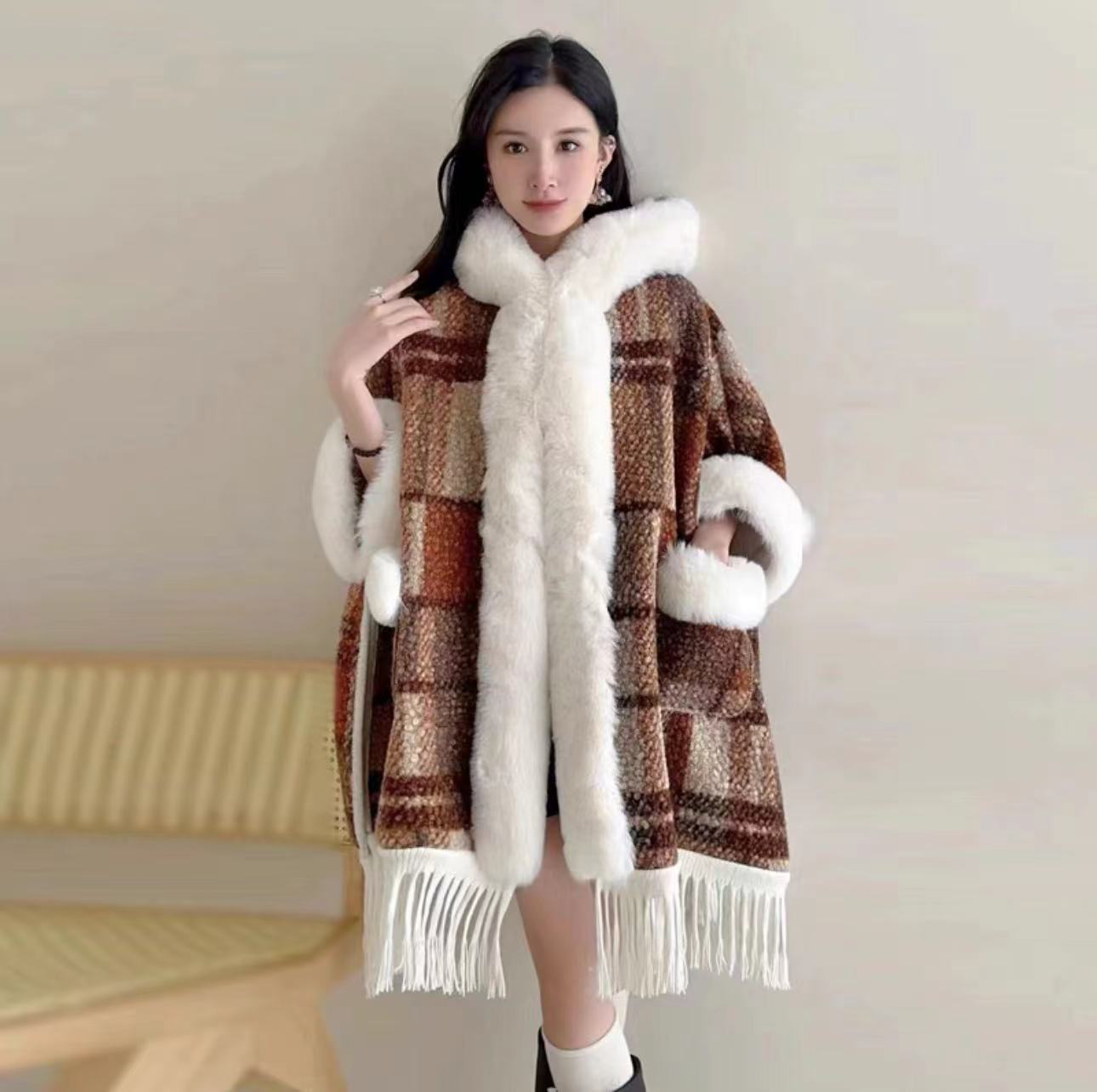 

New Imitation Otter Rabbit Hair Collar Cape Shawl Padded and Thickened Hooded Bright Silk Cape Large Size Tweed Jacket One size