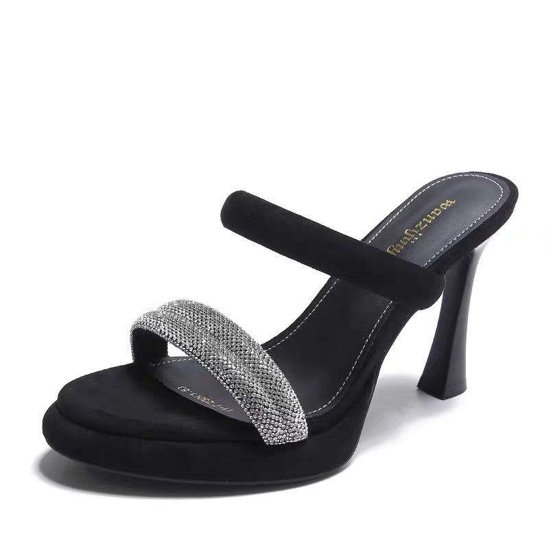 Petits talons hauts ne fatiguent pas les pieds 2024 été européen et américain nouveaux strass avec célébrités Internet mules cool talons hauts sandales