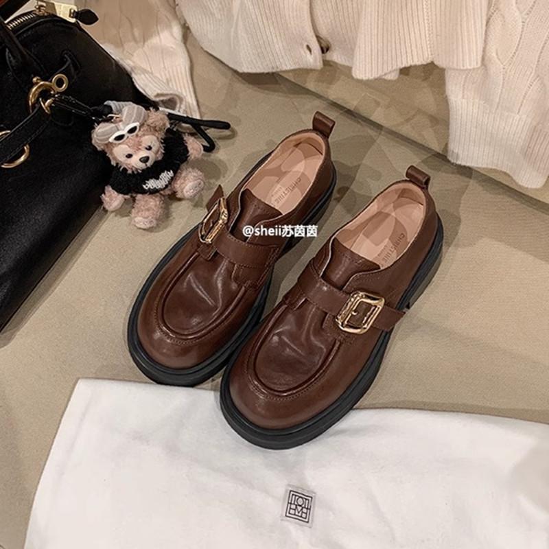 

Мама-виноград имеет тот же стиль, и он не выцветет~ Мытая усадка конская кожа толстая подошва маленькая золотая пряжка лоферы одинарная обувь и маленькая кожа 40