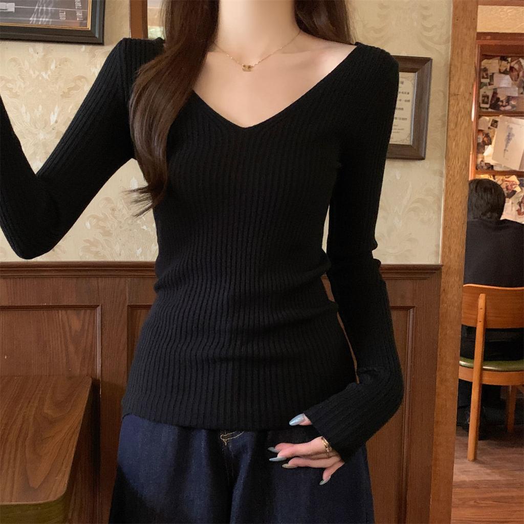 Gentle temperament v-neck texture sense thin long-sleeved knitted sweater women's autumn and winter bottoming sweater soft waxy pure desire top
