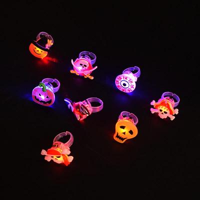 20ks Creative Cute Pumpkin Ghost Eye Rings Vánoční kreslený film pro děti Halloween Luminous Rings LED Flash Prsten