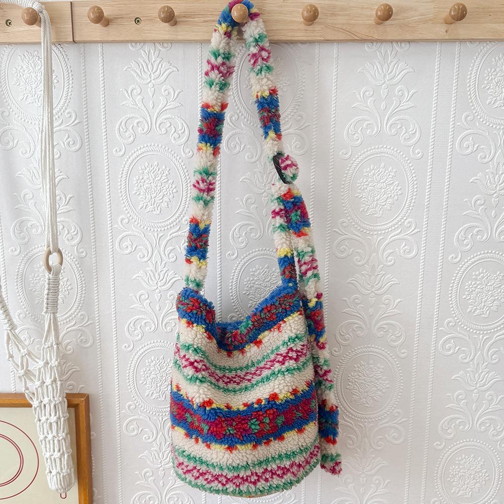 Retro Fair Isle Style Shoulder Bag Tote Bag Fluffy Crossboby Bag Bohemian Style Handbag Travel Style2