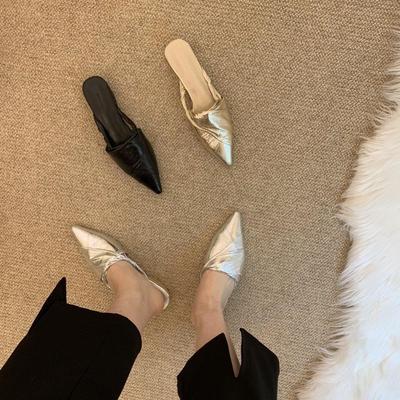 Mode Spitzschuhe Damen Slipper zum Hineinschlüpfen Mules Flache Absätze Lässige Draußen-Pantoletten Elegant Plissierte Schuhe Luxusmarke Sandale Gold