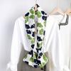 Women' printed scarf with magnetic fastening