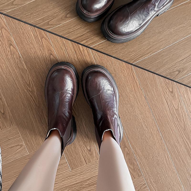 Chelsea Boots for Women with Sheep Pattern and One Foot Pedal Retro Short Boots for Women with Autumn and Winter Thick Sole British Style