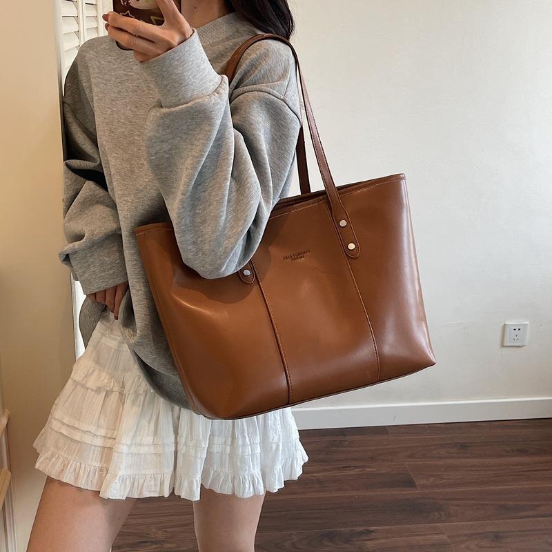 New Women's Bag Large-capacity Commuter Bag Women's Retro Simple and Atmospheric Shoulder Bag Portable Tote Bag