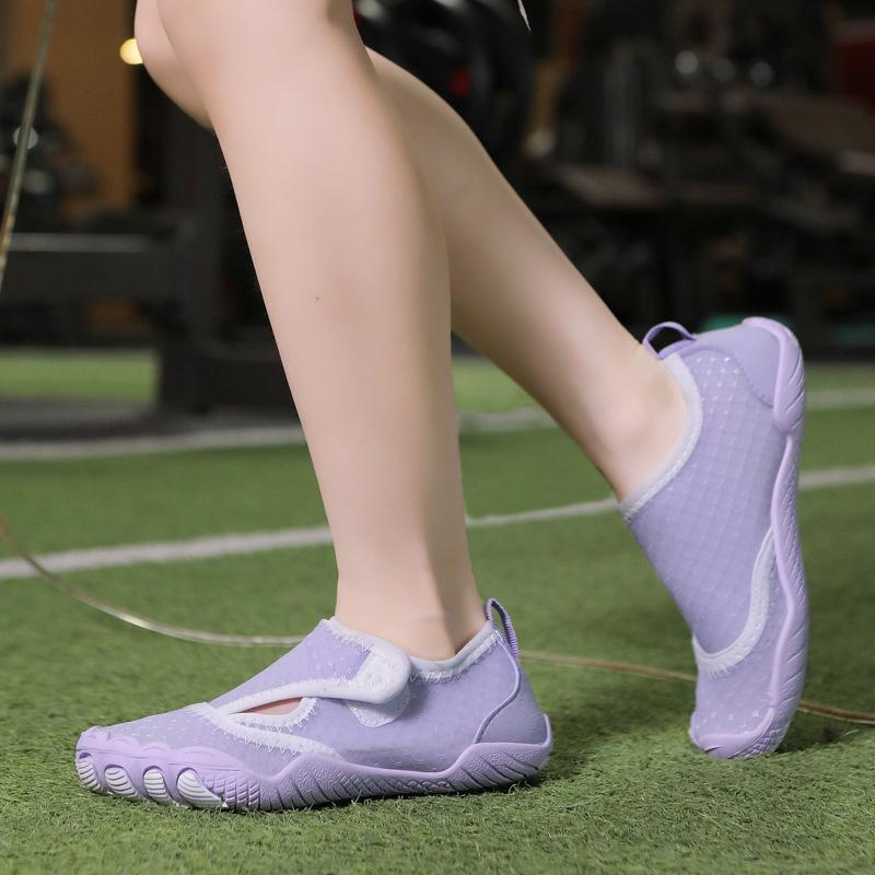 Kids Boys and Girls Hollow Water Shoes Barefoot Quick Dry Non-slip Breathable Comfort Aqua Socks Outdoor Indoor Water Shoes for Beach Swimming Pool