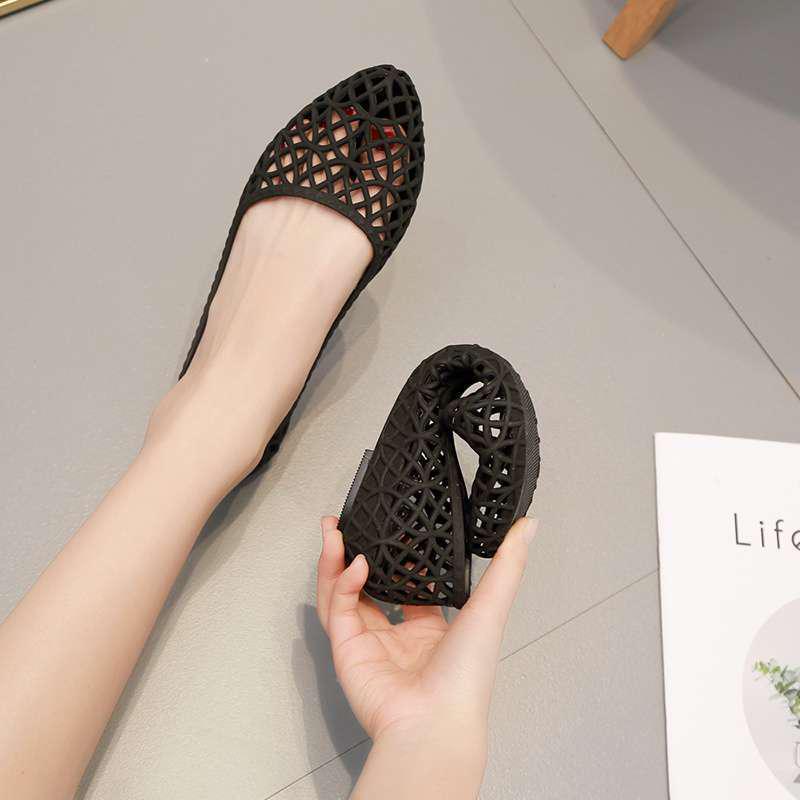 2020 Women's Summer Fashion Soft Sole Flat Sandals - Hollow Jelly Beach Shoes