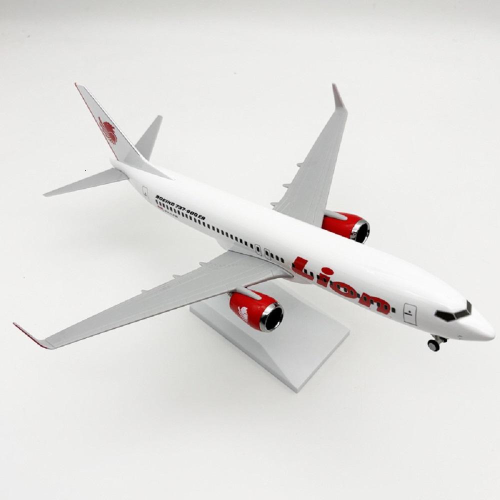 B737 Lion Air Model Plane 30cm Resin Airplane Toys for Child Models with Stand Simulation Airliner Scale Plane Collectible