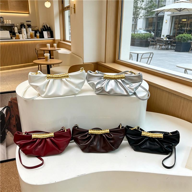 Luxuriöse und elegante Wolken-Stil Bankett-Handtasche und Umhängetasche, personalisierbar und vielseitig