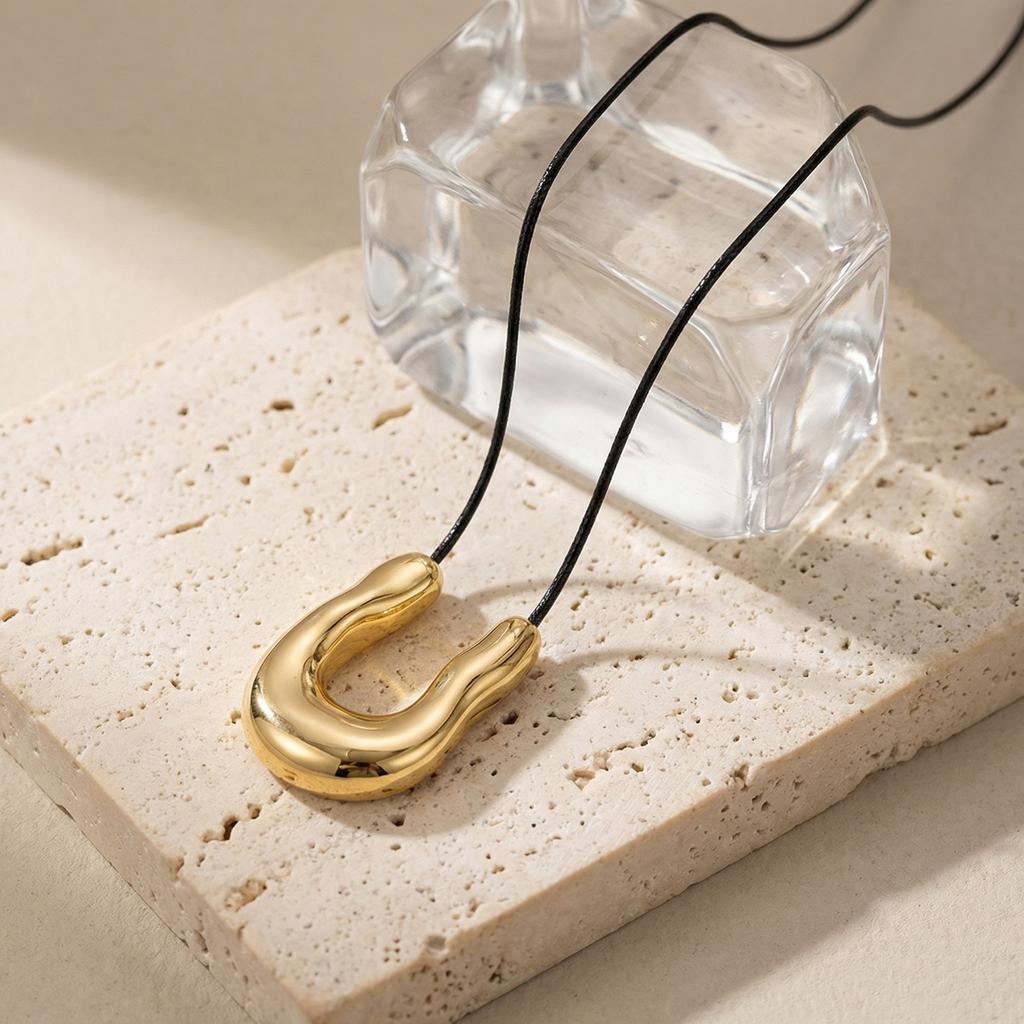 Vnox Punk Large Gold Polish U-Shape Horseshoe Pendant Necklace for Women, Adjustable Black Leather Rope Necklace Party Jewelry