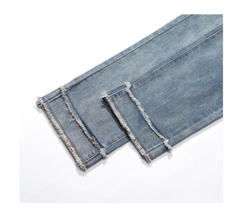 Damskie letnie dżinsy typu cigarette z prostą nogawką i wysokim stanem, w jasnym odcieniu