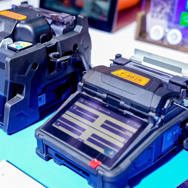 Sumitomo T-402S Portable Smart Fiber Fusion Splicer