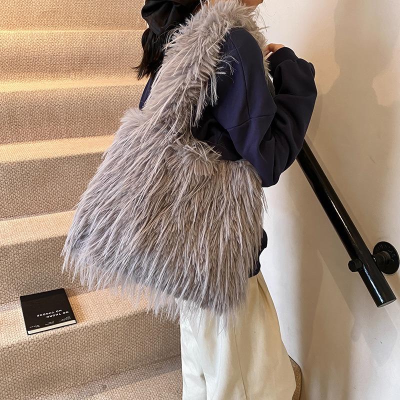 Mao Mao bag women's new niche fashion casual plush shoulder bag large-capacity commuter bag