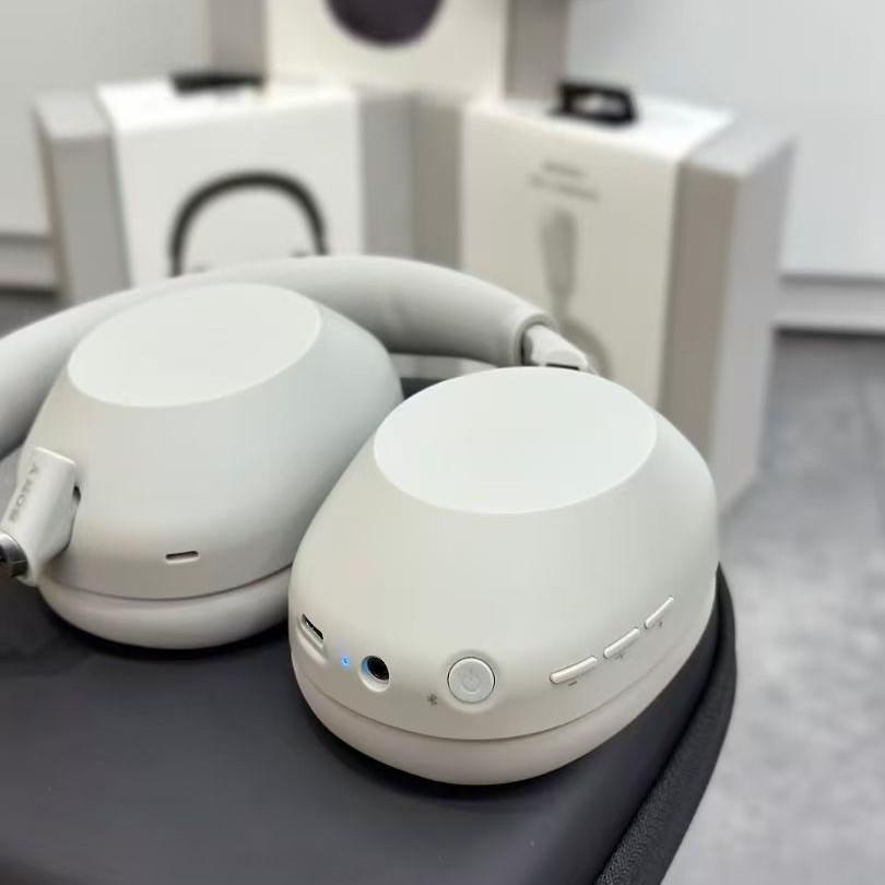 

Нові складані накладні Bluetooth-навушники WH1000XM6 з висококонфігураційним шумозаглушенням, сумка в комплекті сірий колір