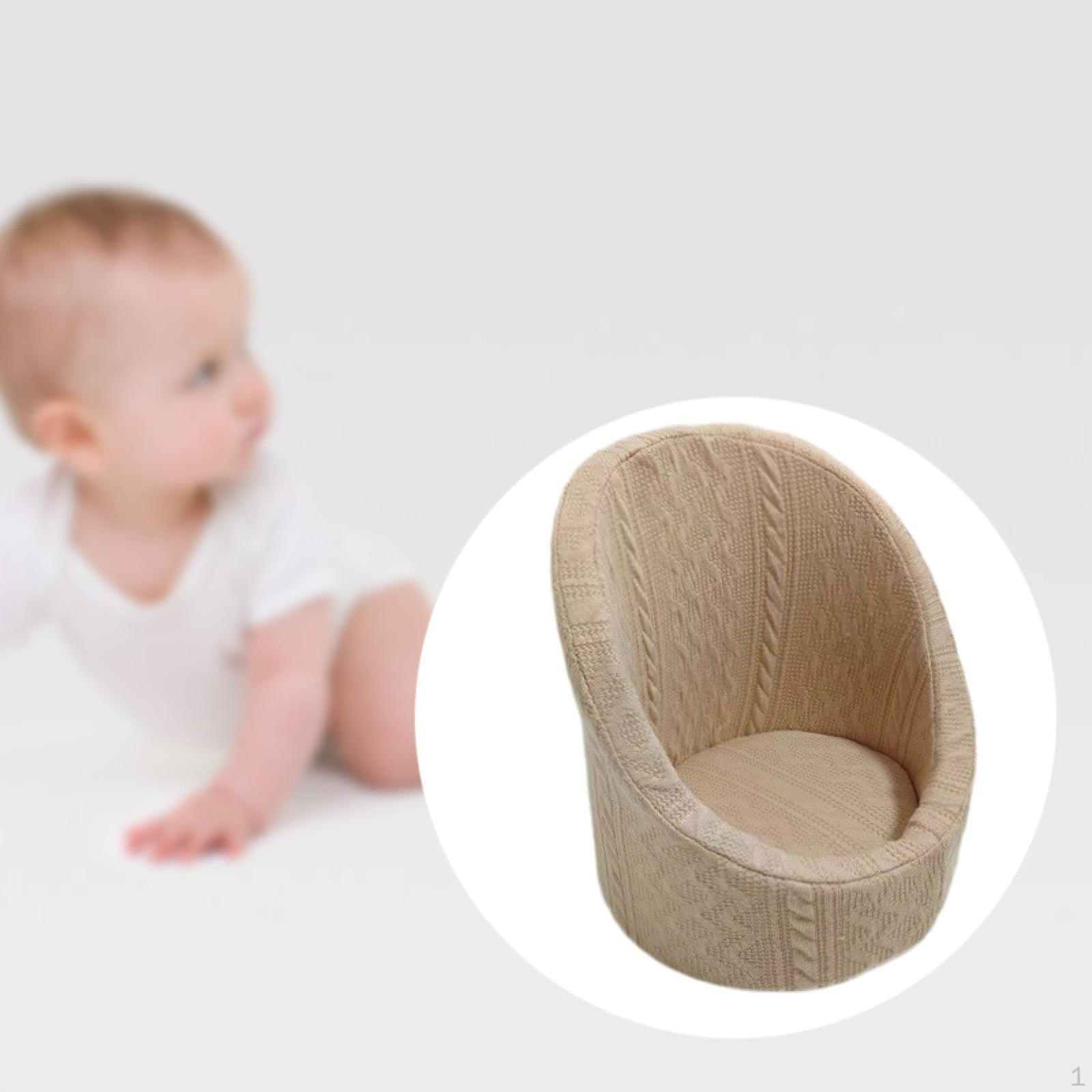 

Немовля позує на дивані. Фотореквізит. Тонка робота. Фон. Фотографування. Дитяче крісло Style N