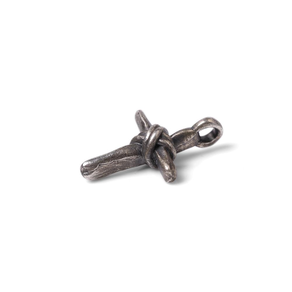 Agroundring Chained Cross Necklace