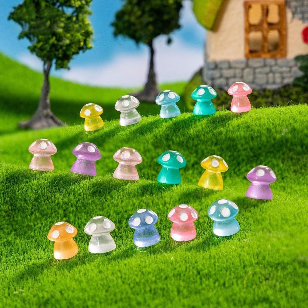 Miniature Luminous Resin Animal Ornaments: Cartoon Desktop & Car Decorations