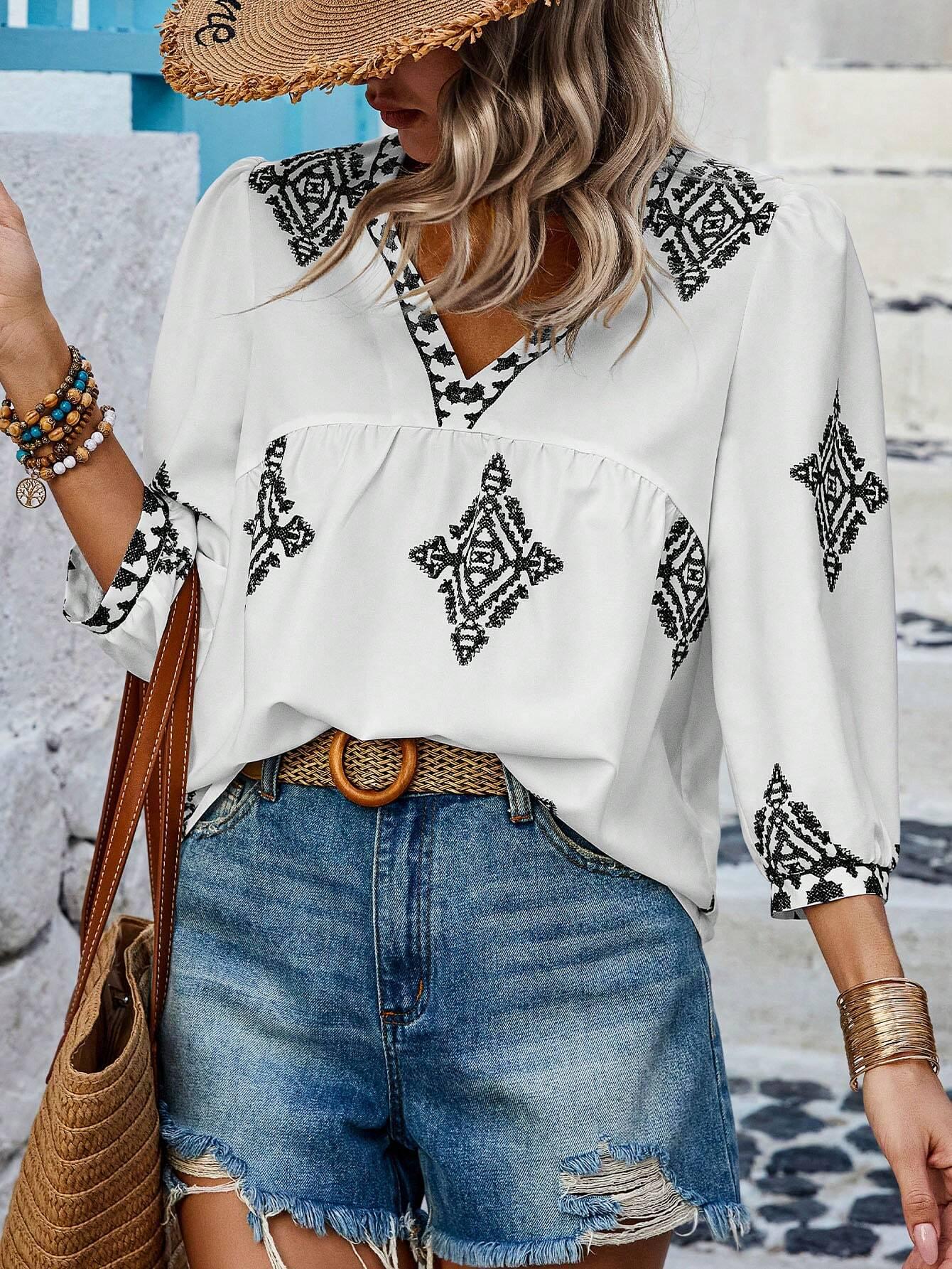 

Summer Fashion Women s V-Neck Top with Printed Bag and Three-Quarter Sleeves Small