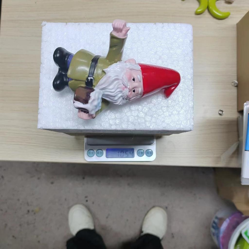 Time Lazy Couch Potato Gnomes Eating Chips And Drinking Beer Garden Statue