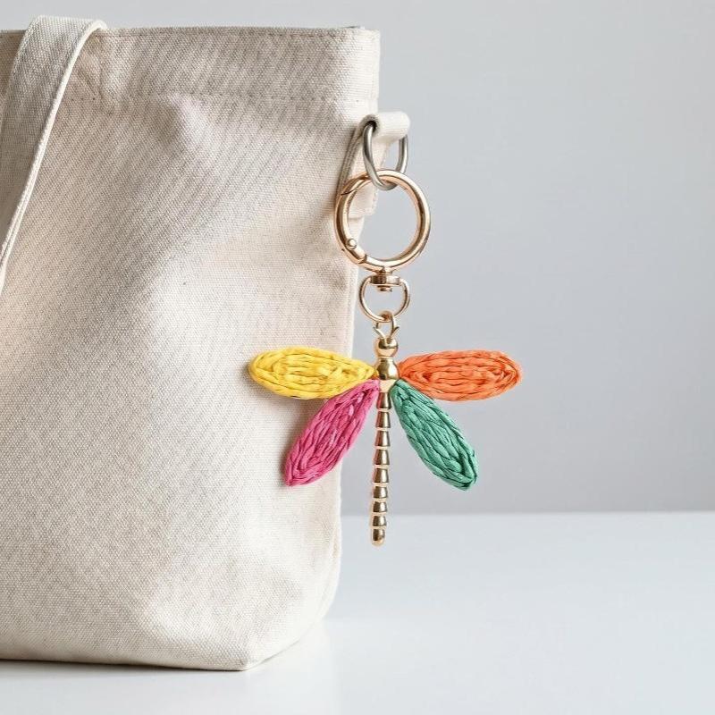 Colorful Woven Dragonfly Keychain Pendant Bohemian Style Pendant Hand-Woven Keychain Accessory Beach Bag Charm