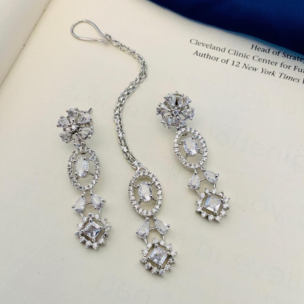 Versilbertes, rundes Diamant-Halsketten-Set mit Diamanten für Damen