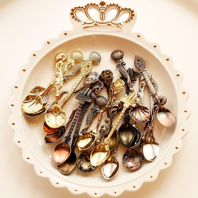 European and American Retro Coffee Spoon Dessert Spoon Small Spoon Spoon Golden Conch Shell Sailboat Five-piece Set