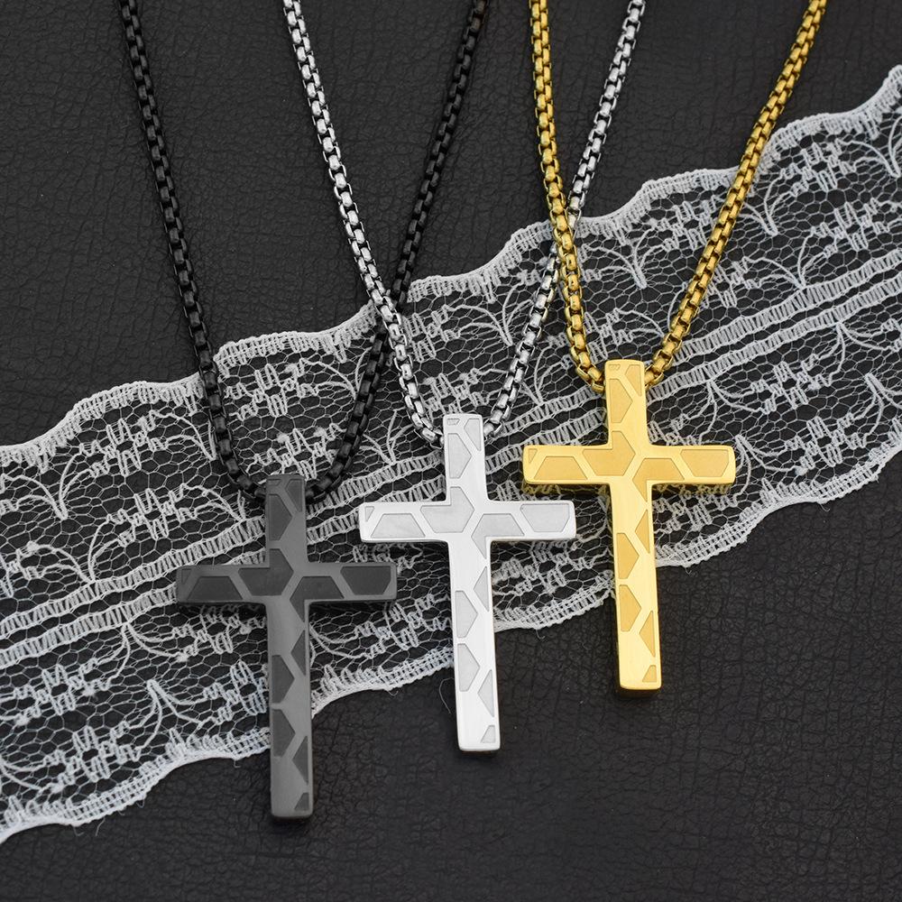 Geometric Cross Corrosion High-quality Necklace, the Same for Men and Women, Vacuum Plating Does Not Fade Design Sense