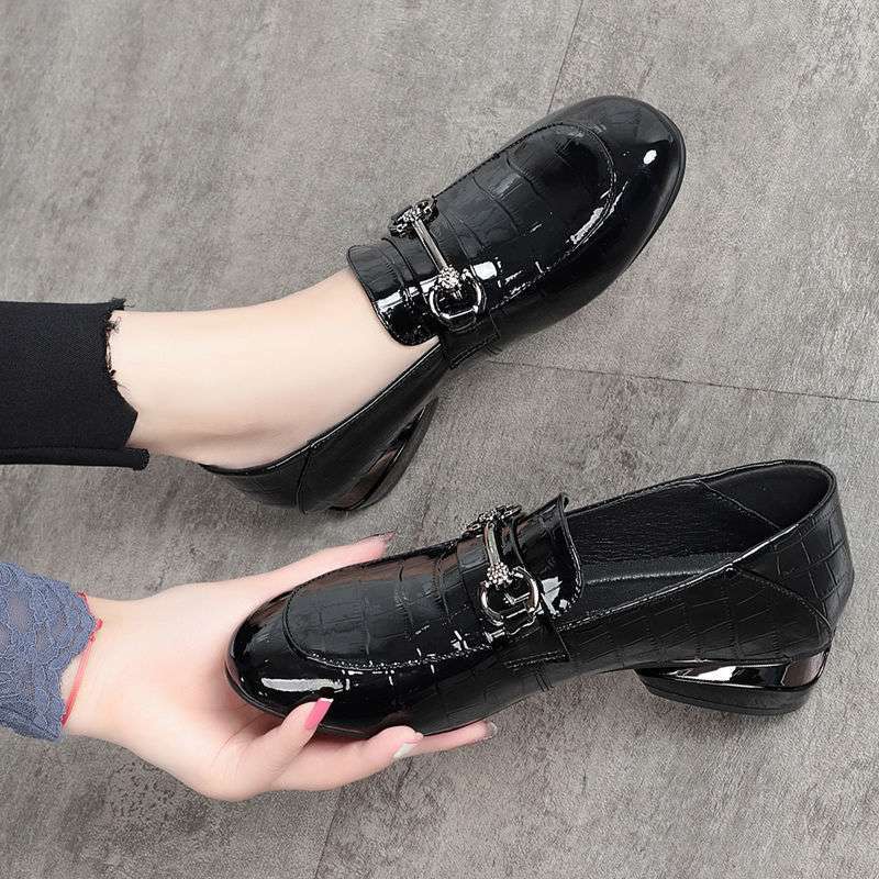 Soft Leather Single Shoes Women's New British Style Leather Shoes Bright Leather One Pedal Two Shoes