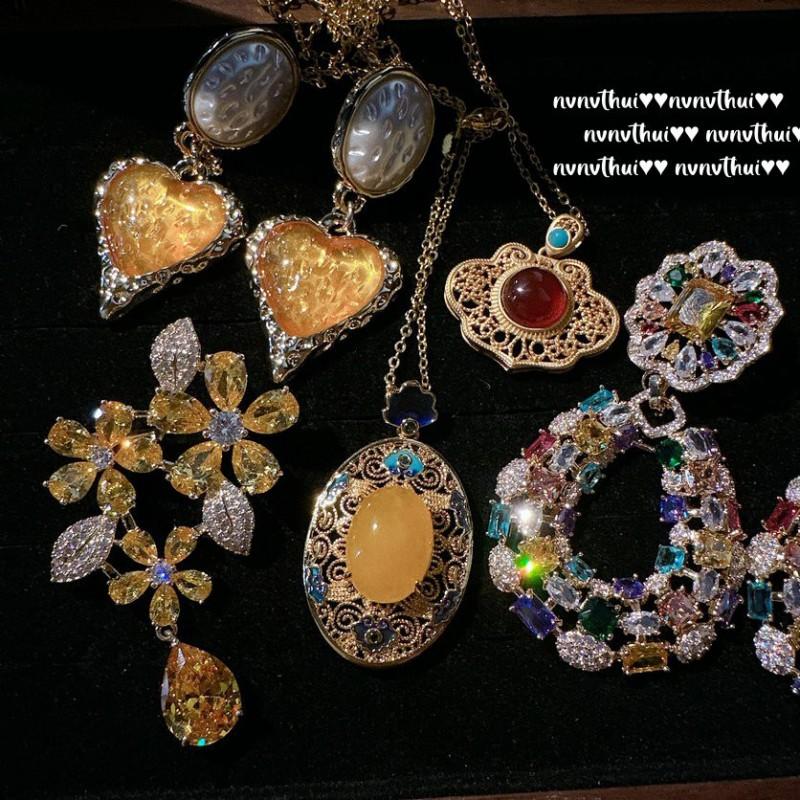 Vintage Floral Zircon Earrings With Gold Plated 18K Finish Womens Retro Statement Jewelry