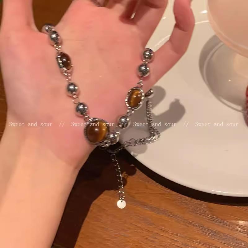 Maillard Tiger s Eye Stone Necklace Light Luxury Niche Premium French Retro Clavicle Chain New Neck Chain