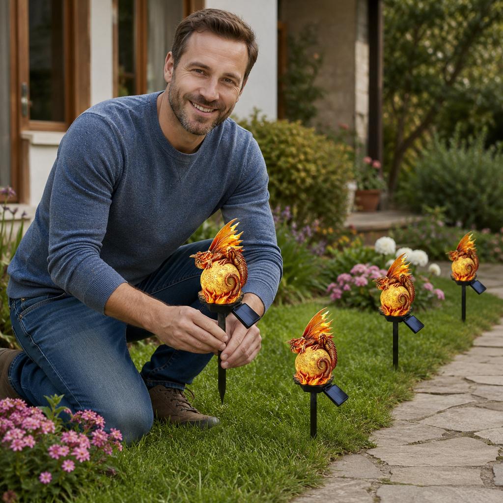 Gold Resin Powered Outdoor Garden Light with Funny Design for Patio Decoration
