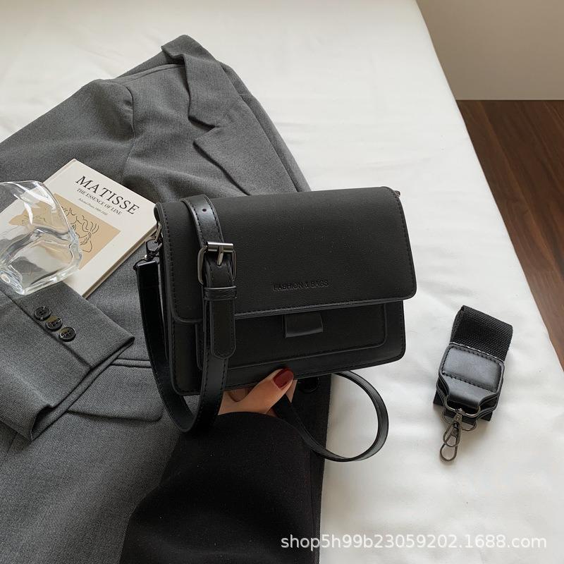 Autumn and Winter Retro Bag Women's New Light Luxury Versatile Shoulder Crossbody Fashion Small Square Bag