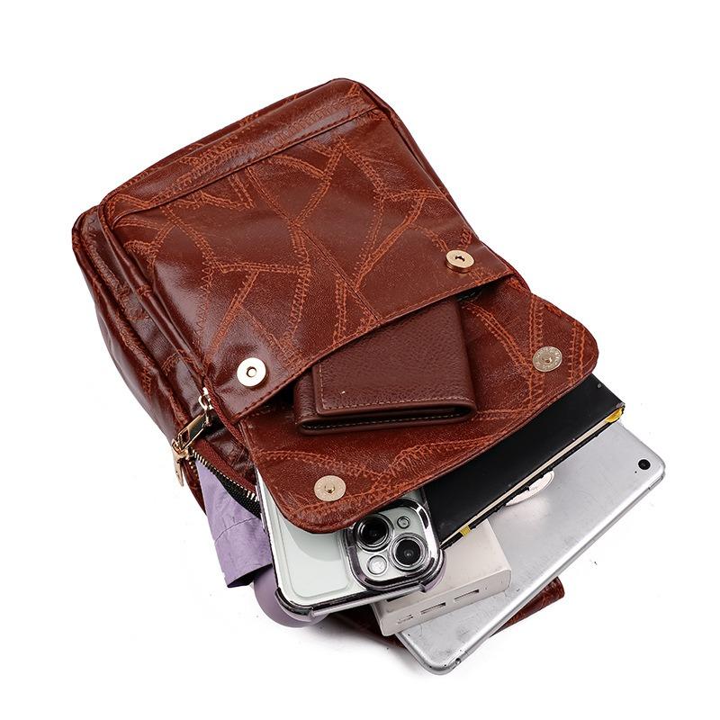 New Women's Breast Bag Retro Messenger Bag Large Capacity Women's Backpack Outdoor Leisure Shoulder Chest Bag