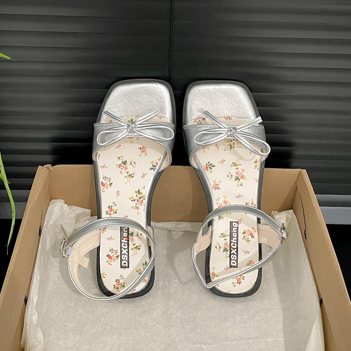 

Silver fairy style low heel with sandals women s 2025 new summer wear with skirt French cool slippers 40 серебряный