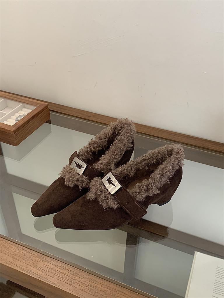 Korean version of pointed suede metal buckle with Mary Jane shoes women's autumn and winter fluffy light mouth single shoes
