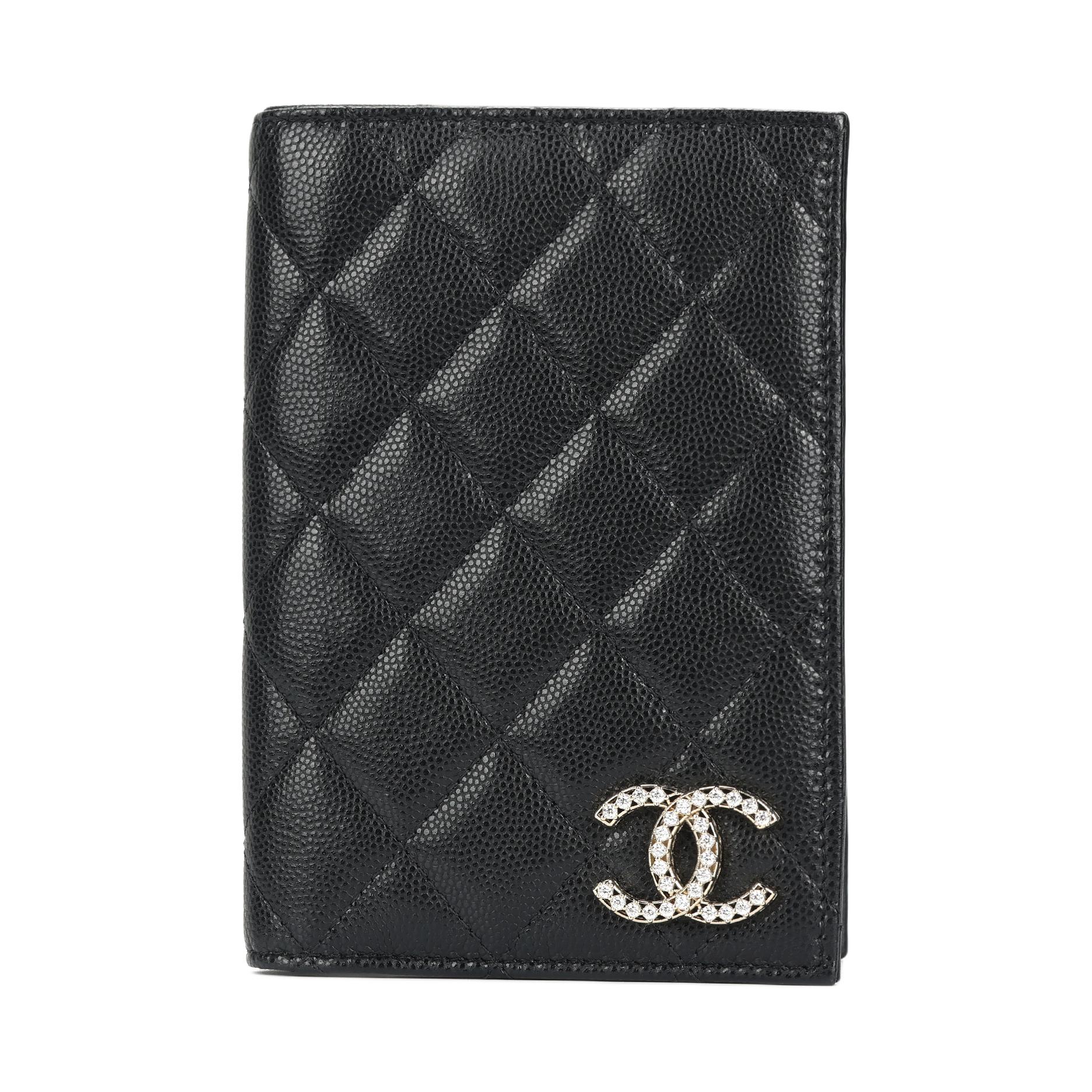 

Chanel 25 Logo Metal Diamond Buckle Leather Passport Holder Wallet Card Case Women wallet Black AP4561-B12928-94305 Box(Basic Set+Box)