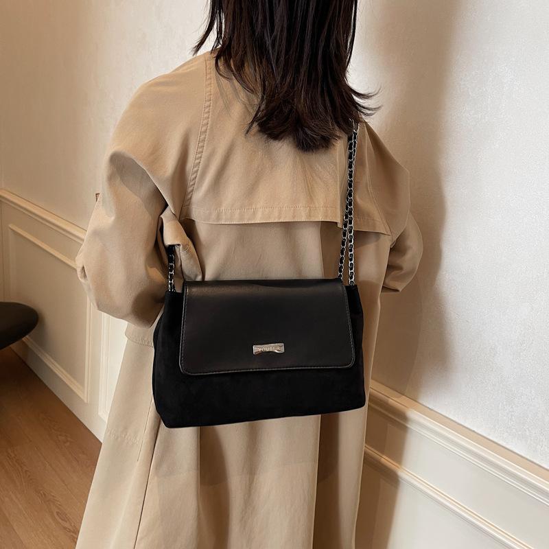 Retro fashion commuter versatile chain underarm bag women's 2025 new simple large-capacity shoulder bag messenger bag