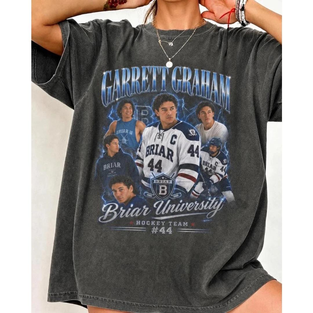 TV Off-Campus Briar Garrett Graham Grafik 2026 T-Shirt 100% Baumwolle Unisex Herren Damen T-Shirt Tour Y2k Fans Lässig Beliebtes T-Shirt Damen Herren Kleidung S gray