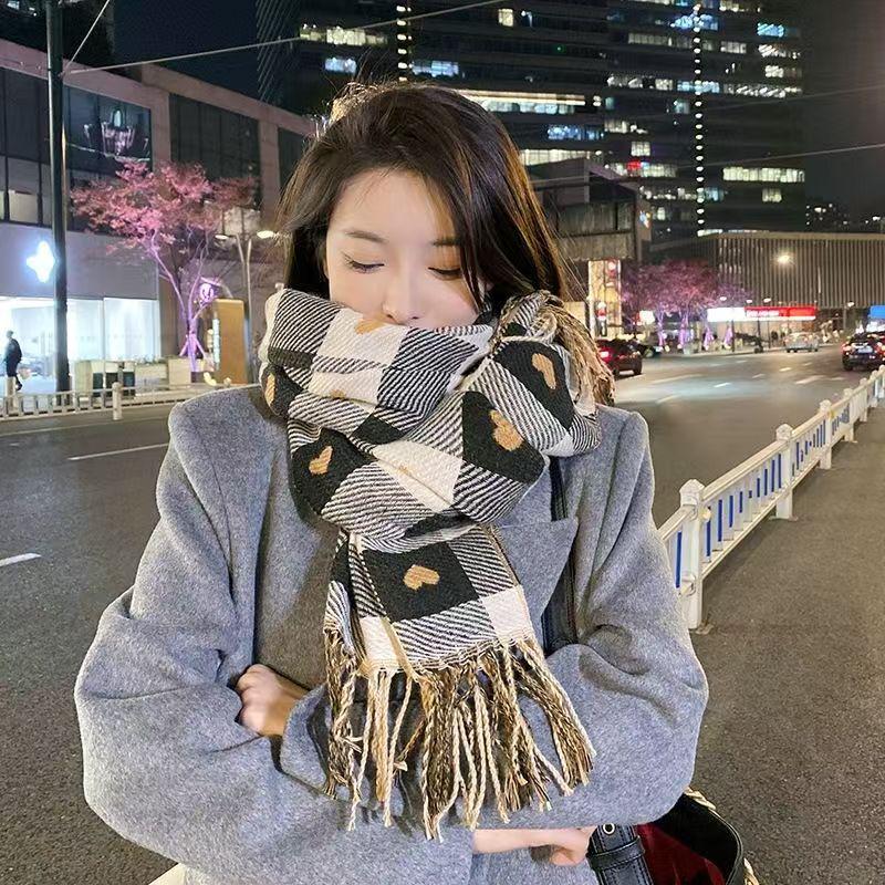 Autumn/Winter Plaid Heart Imitation Cashmere Scarf - Trendy Korean Style for Couples & Students