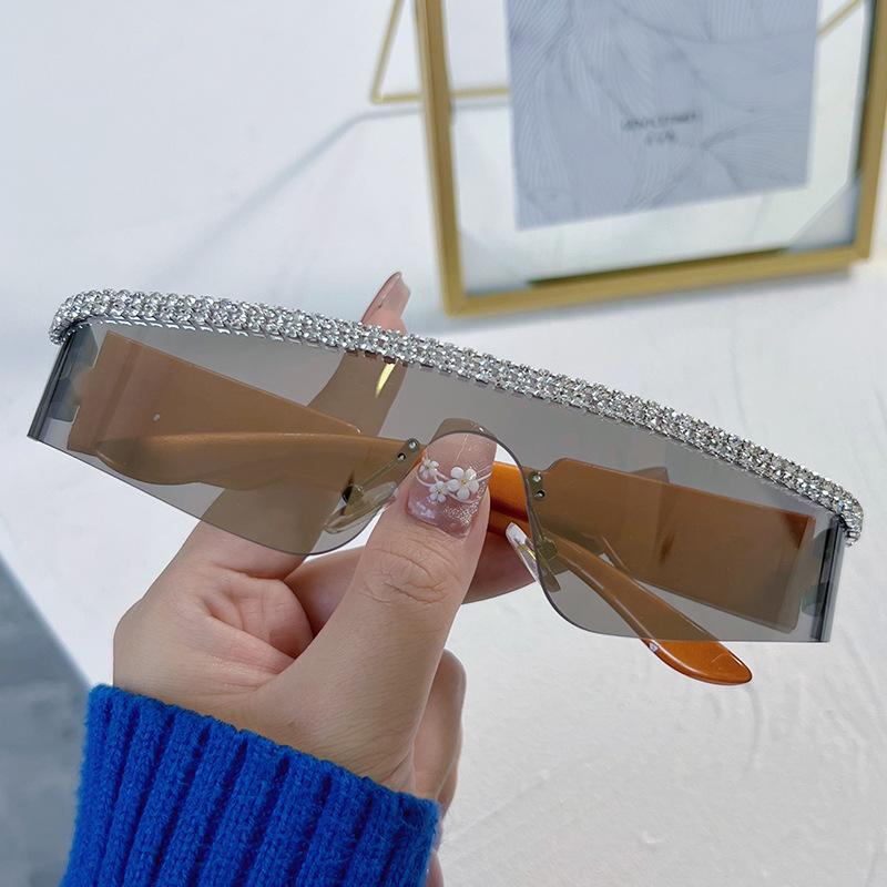 

Comfortable Durable High Quality High End Designer Style Stylish Retro No Rim Female For Both Male Sun Glasses As the picture